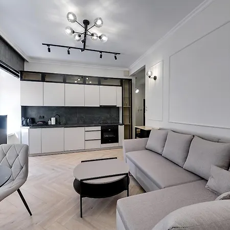 Rentplanet - Komuny Paryskiej Wrocław