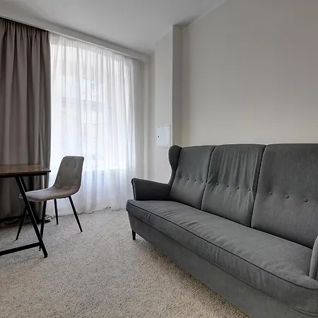 Rentplanet - Komuny Paryskiej Apartman Wrocław