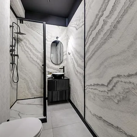 Rentplanet - Komuny Paryskiej Apartman